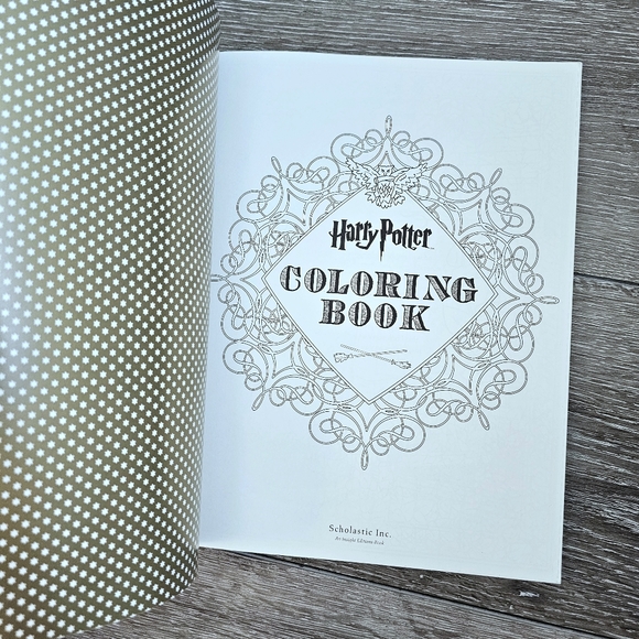 New Harry‎ Potter Adult Coloring Book By Scholastic - Picture 2 of 7